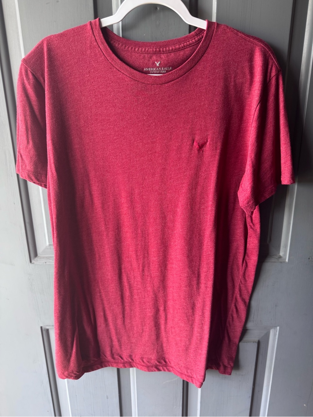 American Eagle Outfitters Men’s Heather Burgundy Short Sleeve Crew Tee